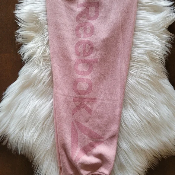 Only1 LEFT! NWT Reebok Pink Sweats - Picture 15 of 16